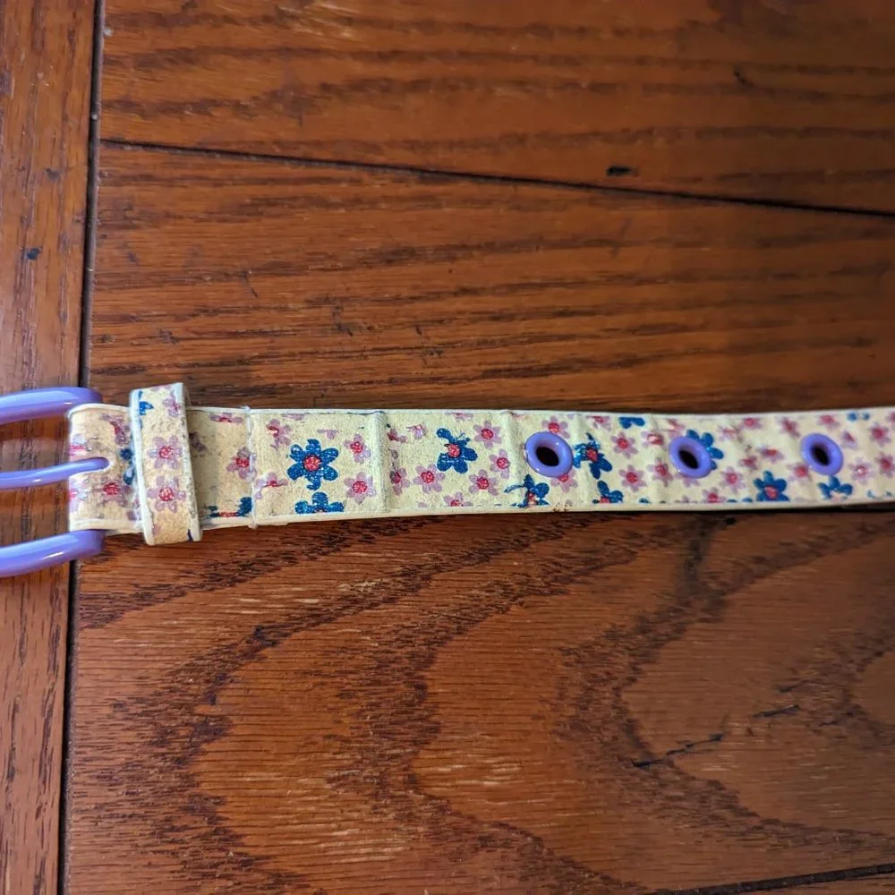 Girls Unbranded Medium Sparkly Floral Multicolor 18-Hole Belt 30.5 Inches